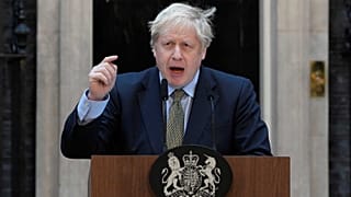 Boris Johnson devant le 10 Downing street, à Londres le 13 décembre 2019.