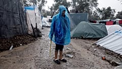 Мигранты на Лесбосе: жизнь в оливковой роще