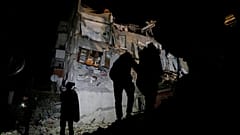 Arnavutluk'ta savcılar, depremde yıkılan binalarda suçu bulunan 17 kişi hakkında yakalama kararı çıkardı