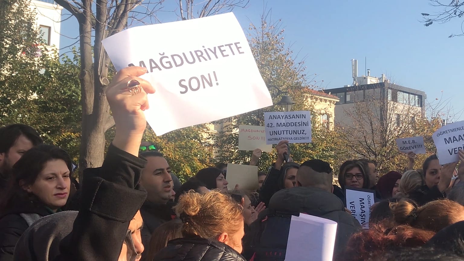 Doğa Koleji velilerinden öğretmenlere destek eylemi
