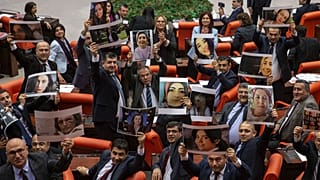 Meclis'teki Las Tesis protestosu sosyal medyada tartışma yarattı  