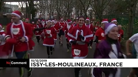 I ''Babbi Natale runner'' corrono per beneficenza