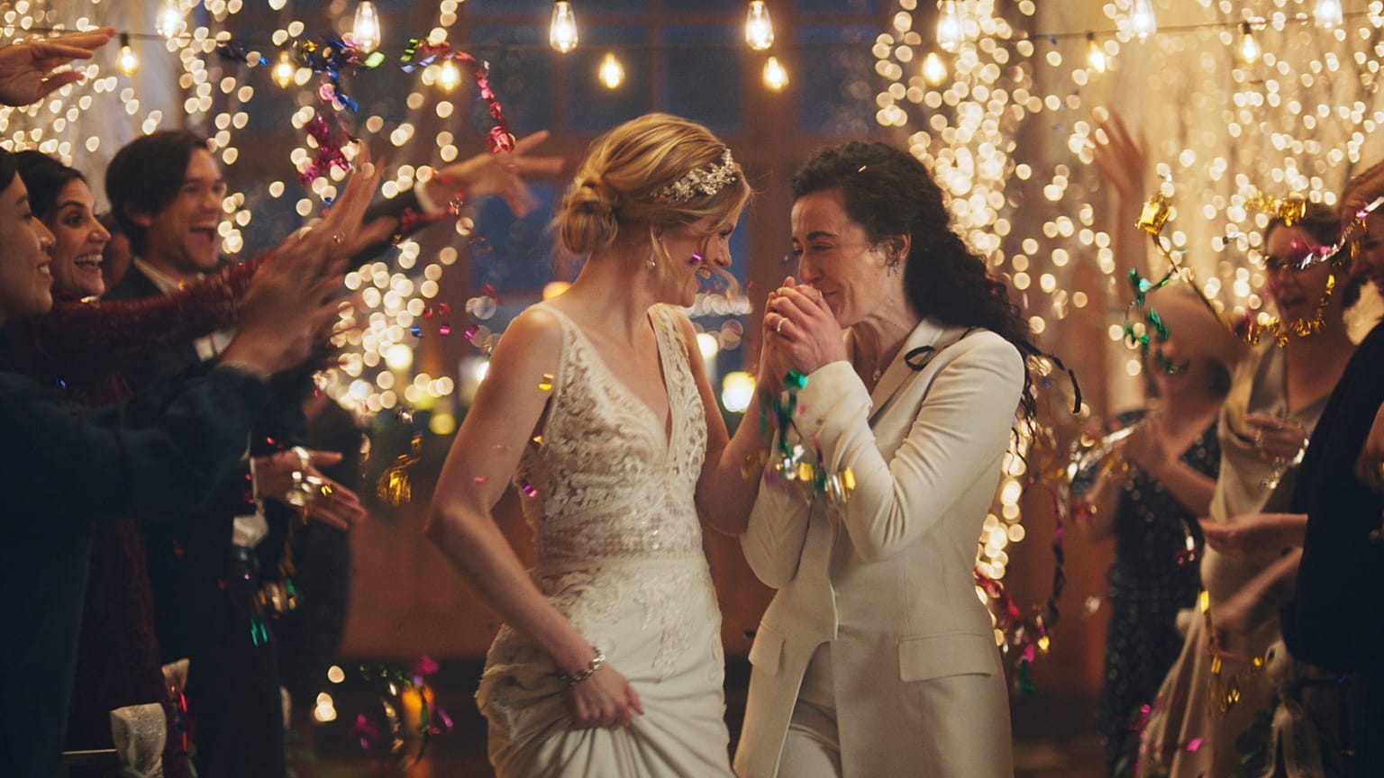 Hallmark, reklam sonrası gelen tepkiler üzerine özür diledi