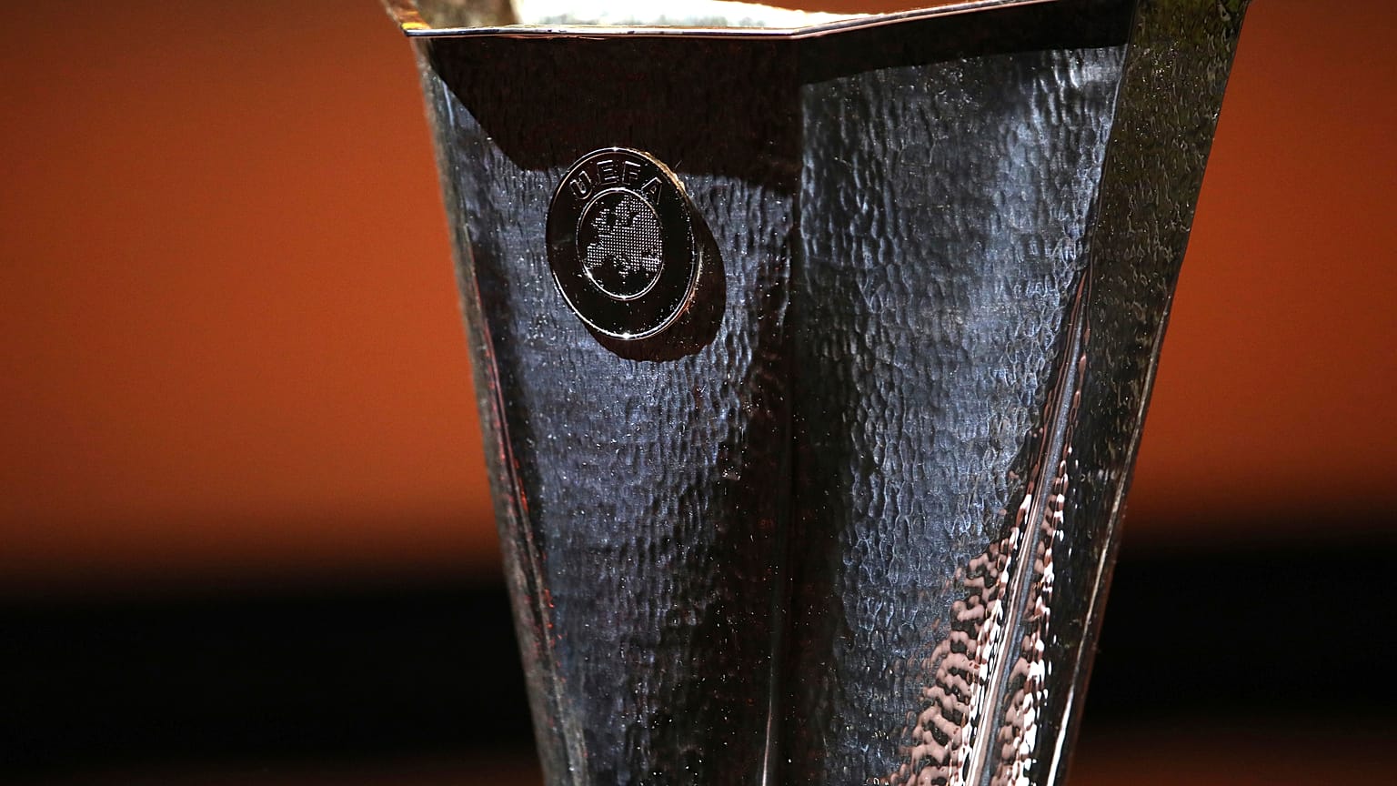 UEFA: «Κληρώνει» για ΑΠΟΕΛ-Ολυμπιακό