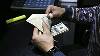 هیجان بازار ارز با نزدیک شدن به مهلت FATF؛ دلار مسیر صعودی در پیش گرفت