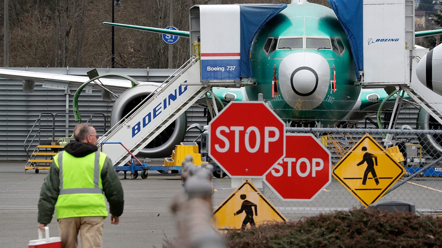 Boeing: Αναστέλλει προσωρινά την παραγωγή των 737 ΜΑΧ