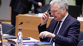Folytatni kell a 7-es cikk szerinti eljárást Magyarországgal szemben az igazságügyi biztos szerint