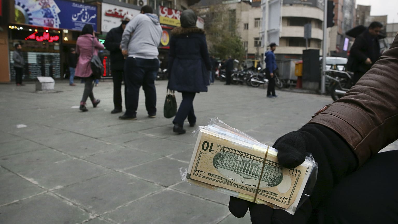۸ عامل سرنوشت‌ساز دلار در ۳ ماه آخر سال؛ خط مقاومت بازار شناسایی شد