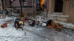 Ελεύθεροι οι συλληφθέντες στο Κουκάκι – Κόντρα κυβέρνησης και αντιπολίτευσης για την επιχείρηση