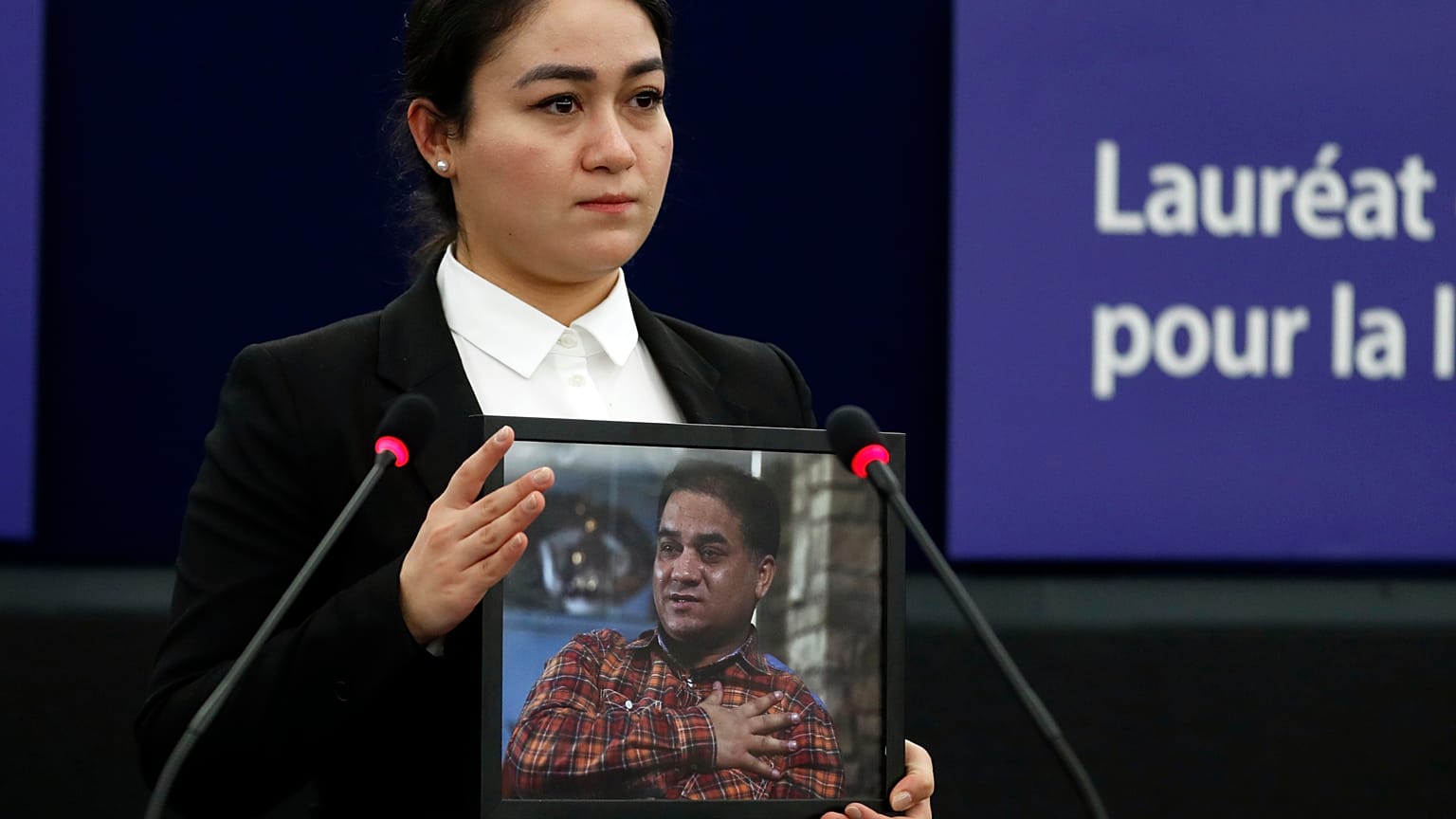 Tohtis Tochter Jewher Ilham nahm den Preis stellvertretend entgegen