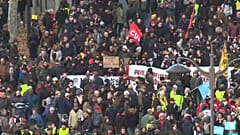 In Francia, il nuovo "monsieur retraite" già nel fuoco delle polemiche: e in Italia? 