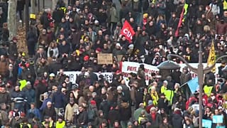 In Francia, il nuovo "monsieur retraite" già nel fuoco delle polemiche: e in Italia?