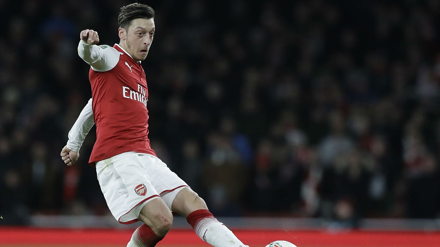 Mesut Özil: Uygur Türkleri'ne destek verdi; Pro Evolution Soccer (PES) 2020'den silindi