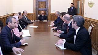 زلمی خلیلزاد در کابل با اشرف غنی دیدار کرد
