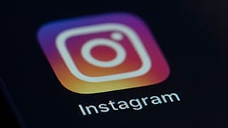 Instagram influencer'lar üzerinden e-sigara, tütün ve silah benzeri ürünlerin tanıtımını yasakladı