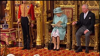 Queen opens new session of UK parliament