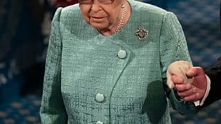 La Reina Isabel II inaugura un nuevo ciclo del Parlamento británico