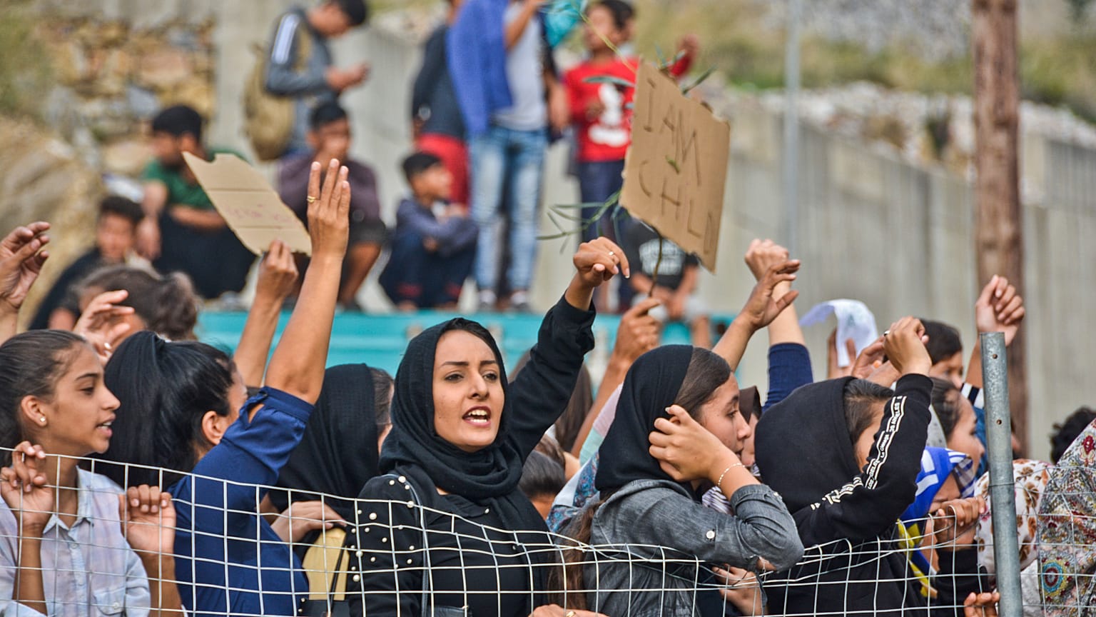Yunanistan'ın Sisam Adası'nda sığınmacılar, kötü yaşam koşullarını protesto etti