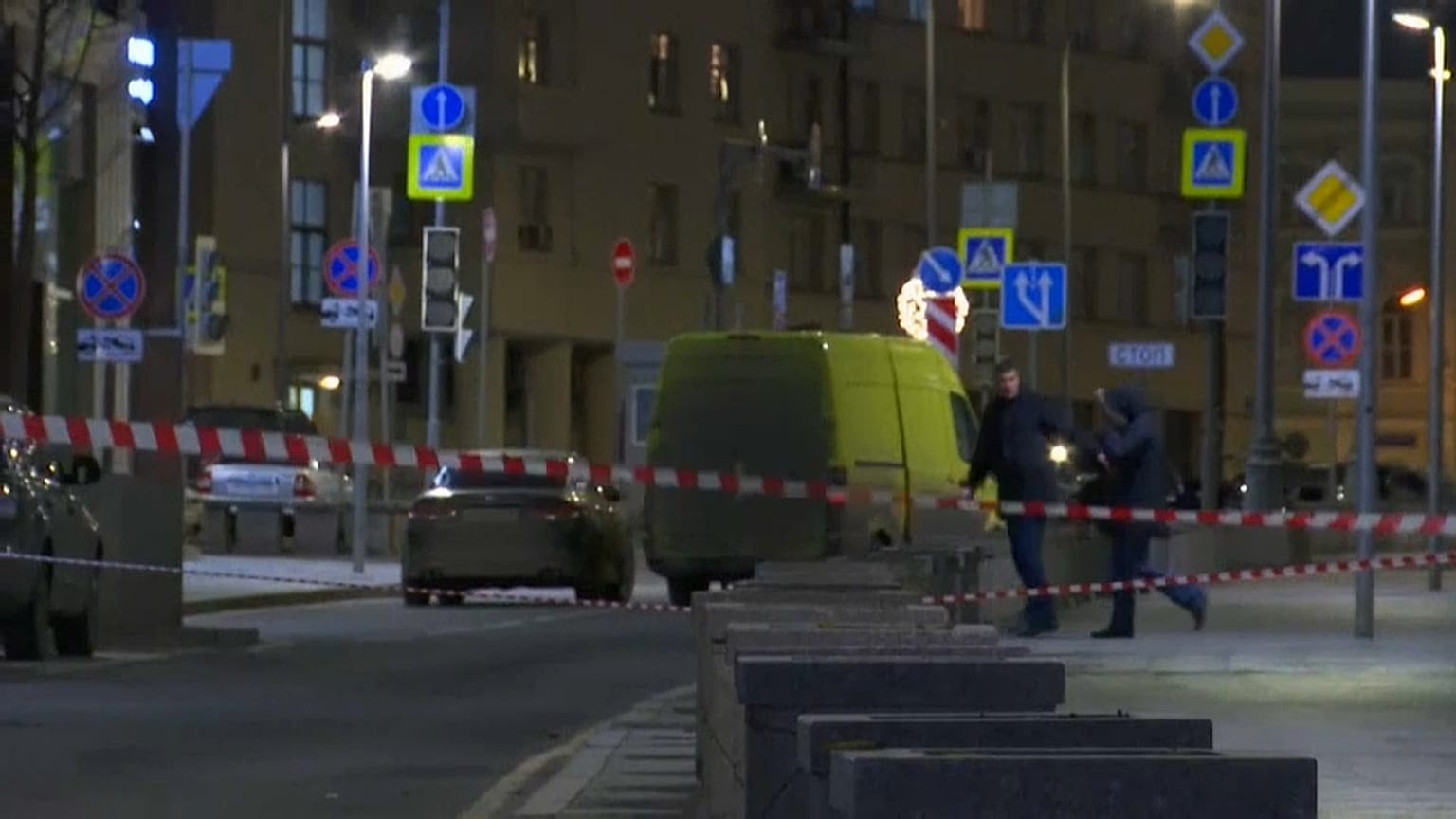 Sparatoria davanti alla sede dell'FSB a Mosca, ucciso un agente