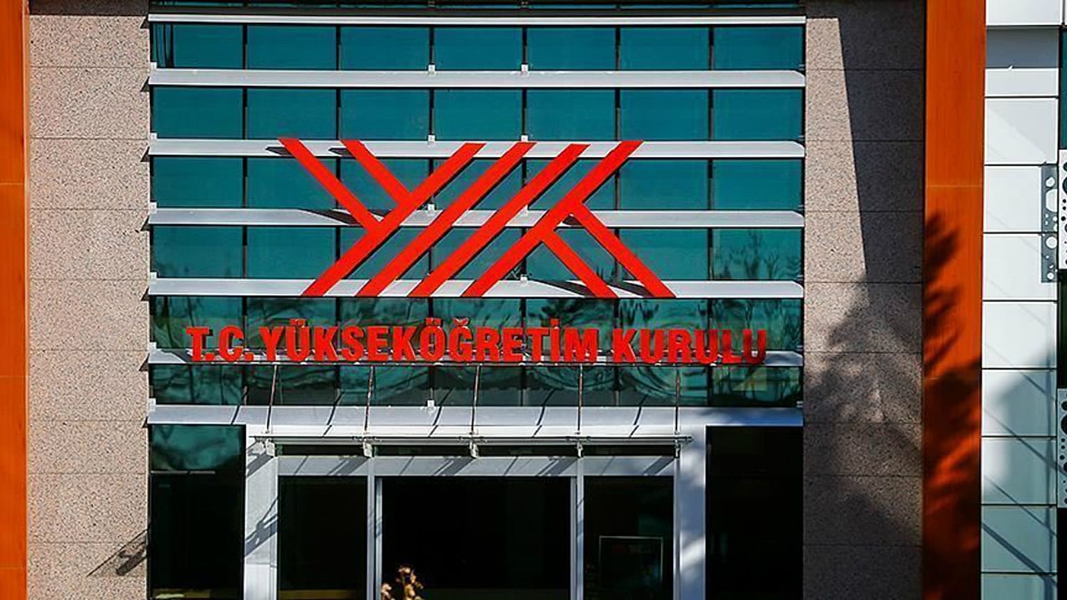 YÖK, İstanbul Şehir Üniversitesi'nin idaresinin Marmara Üniversitesine devrine karar verdi