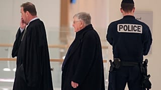 L'ancien PDG de France Telecom Didier Lombard arrive au tribunal correctionnel de Paris (AP Photo/Michel Euler)