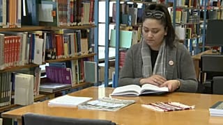 Egyre nehezebb bejutni az egyetemekre a roma fiataloknak, de egy alapítvány megpróbál segíteni nekik
