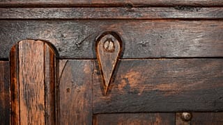 Polizei findet Vermissten (15)- im Schrank, Haftbefehl für 44-Jährigen