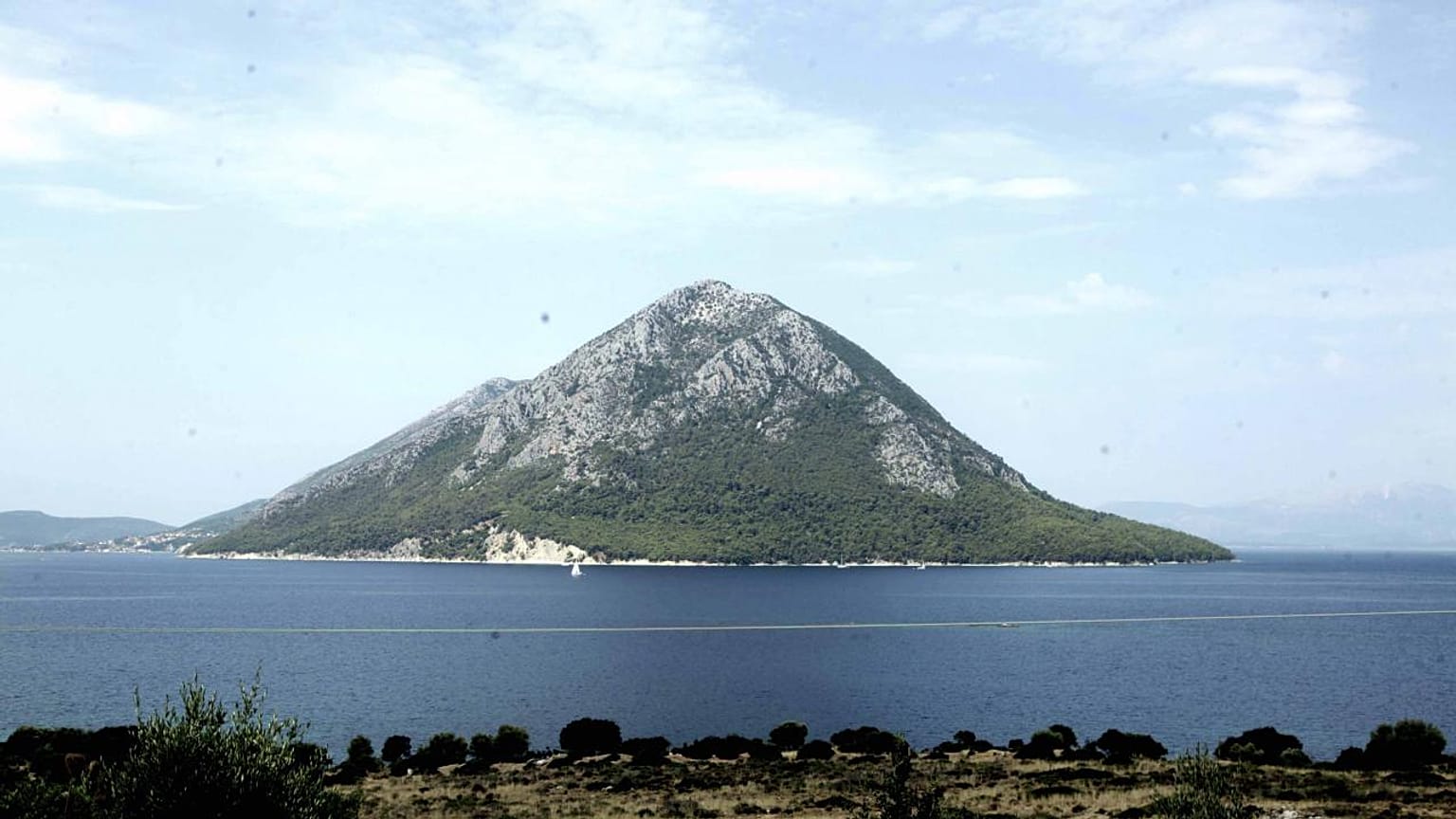 Το ζευγάρι των 80χρονων που ζει στο μικρότερο νησί των Επτανήσων