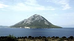 Το ζευγάρι των 80χρονων που ζει στο μικρότερο νησί των Επτανήσων