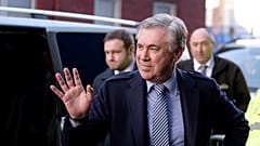 Primo giorno di Carlo Ancelotti a Liverpool, sponda Everton. 
