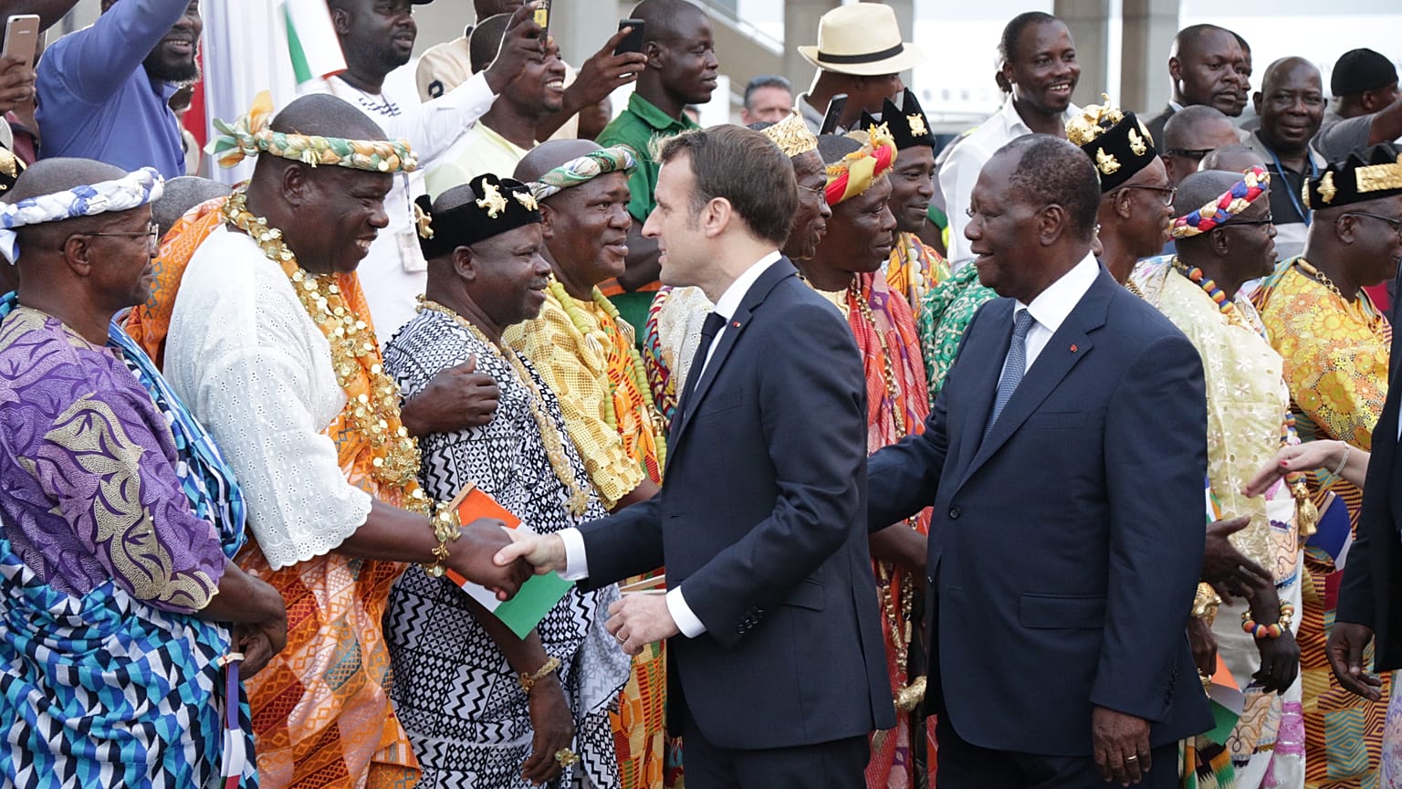 Fransa Cumhurbaşkanı Emmanuel Macron Fildişi Sahili'nin Abidjan kentinde