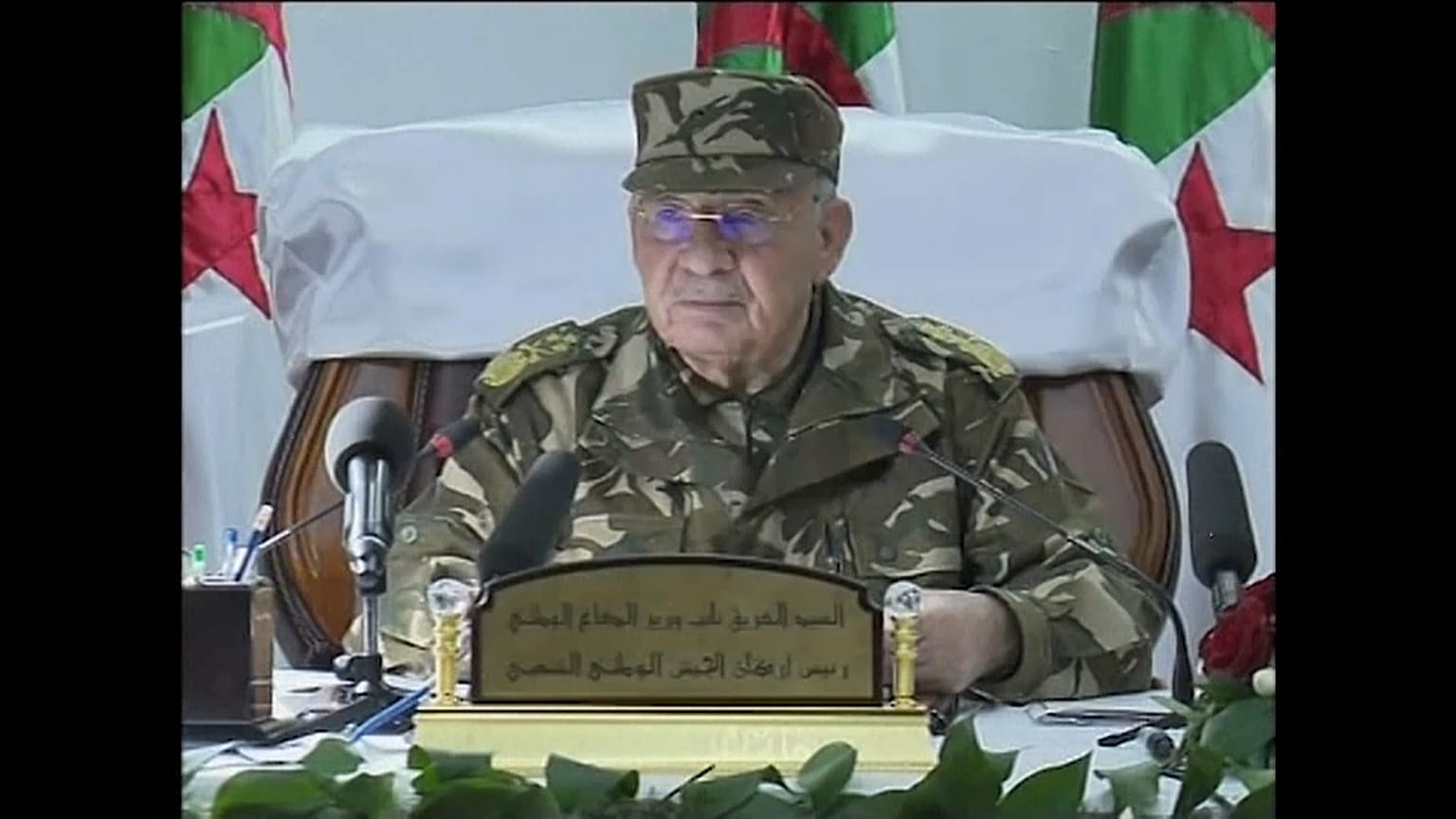 Fallece el general que sucedió a Buteflika en el poder hasta las elecciones de este mes en Argelia