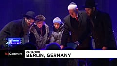 Il momumentale Hanukkah della comunità ebraica di Berlino