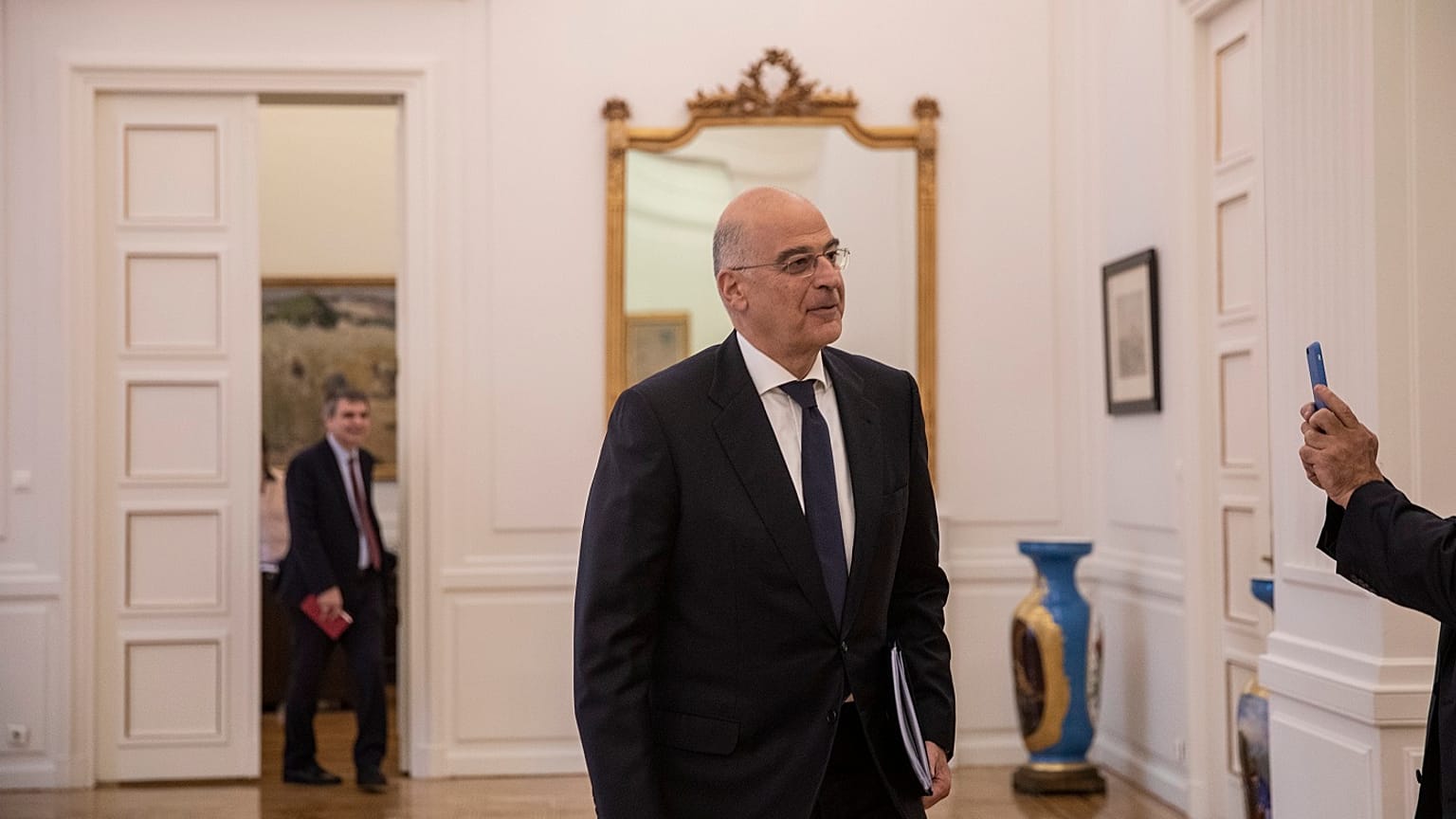Ενημέρωση Δένδια στο υπουργικό και νέες απειλές Τσελίκ