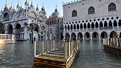 La Place Saint-Marc de Venise sous les eaux, le 23 décembre 2019