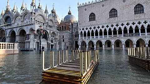 La Place Saint-Marc de Venise sous les eaux, le 23 décembre 2019