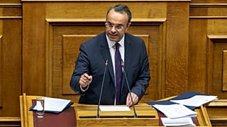 Χρ.Σταϊκούρας: Κλιμακωτή μείωση της εισφοράς αλληλεγγύης και μείωση «κόκκινων» δανείων