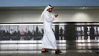 اپل و گوگل اپلیکیشن پیام‌رسان اماراتی را به ظن جاسوسی از کاربران حذف کردند