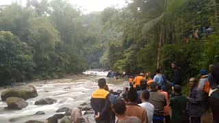 26 Tote durch Busunglück auf Sumatra