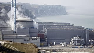 La centrale nucléaire de Penly dans le département de Seine-Maritime, le 6 avril 2012