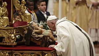 Papa Francis Vatikan'da geleneksel Noel ayinini yönetti