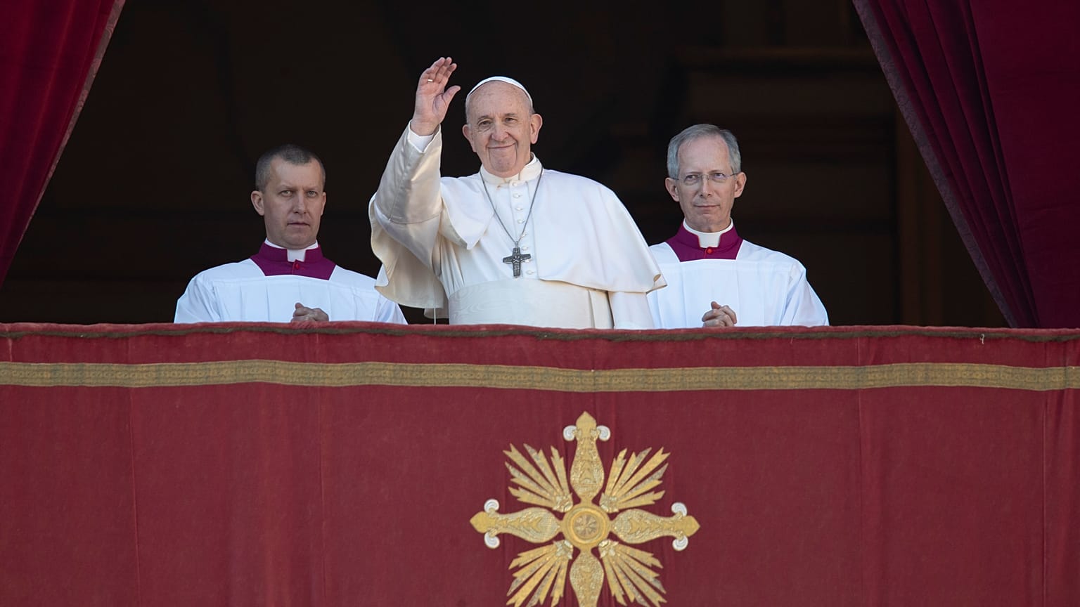 'I think of the children in Yemen' says Pope Francis in Christmas message at Vatican