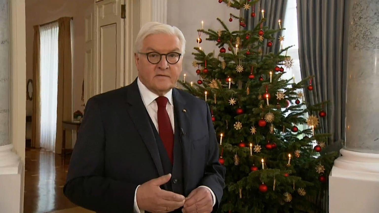 Steinmeier: "Die Demokratie braucht uns"