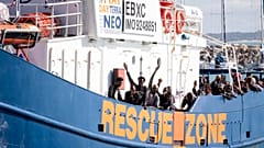 İspanyol kurtarma gemisi 'Aita Mari' Sicilya adasında 