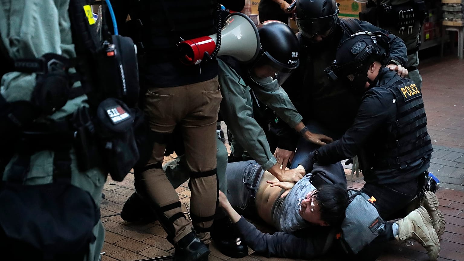 Hongkong: Karácsonyi összecsapások