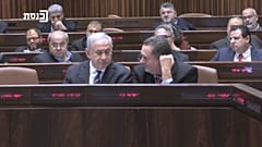 Netanyahu costretto a sospendere un comizio per un allarme aereo
