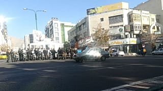 ممانعت نیروهای امنیتی ایران از برگزاری تجمعات در چهلم کشته‌شدگان اعتراض‌های آبان