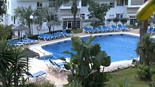 Ninguna de las tres personas ahogadas en la piscina Mijas sabía nadar 