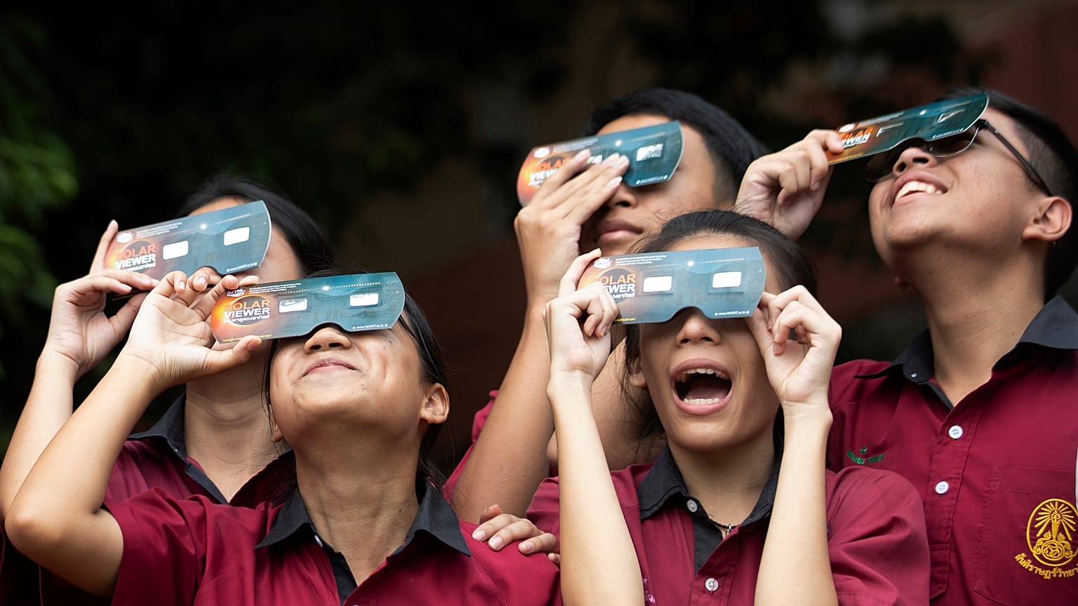 Último eclipse do ano oferece "anel de fogo"