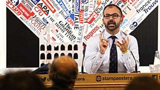 Bütçede eğitime ayrılan kaynağı az bulan İtalyan Bakan istifa etti